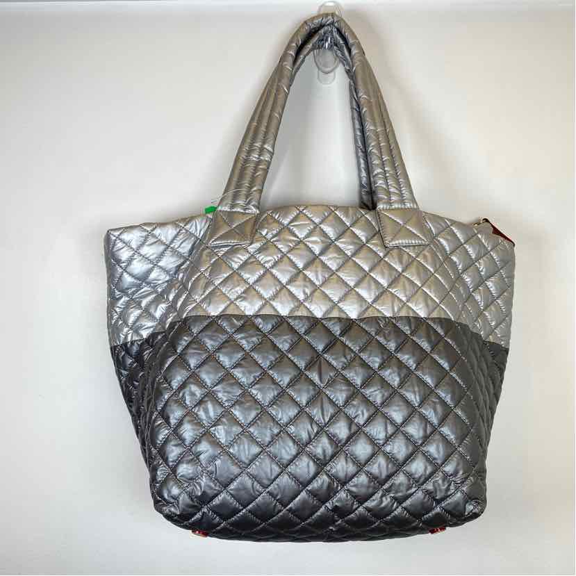 Pre-Owned MZ Wallace Silver Nylon Handbag