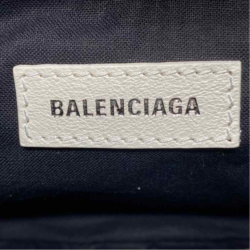 Pre-Owned Balenciaga White Leather Designer Handbag