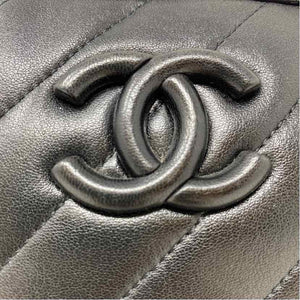 Pre-Owned Chanel Black Leather Designer Handbag