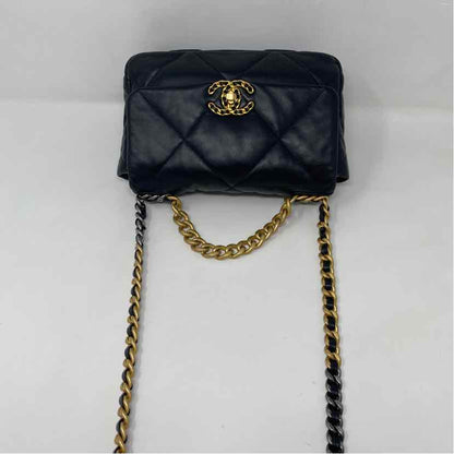 Pre-Owned Chanel Black Leather Designer Handbag