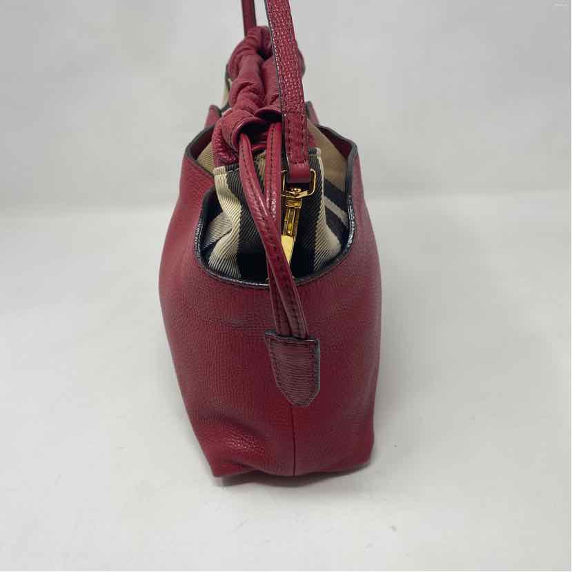 Pre-Owned Burberry Magenta Fabric Designer Handbag
