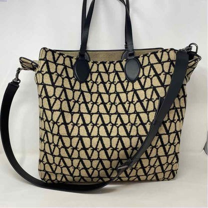 Pre-Owned Valentino Taupe Wool Designer Handbag