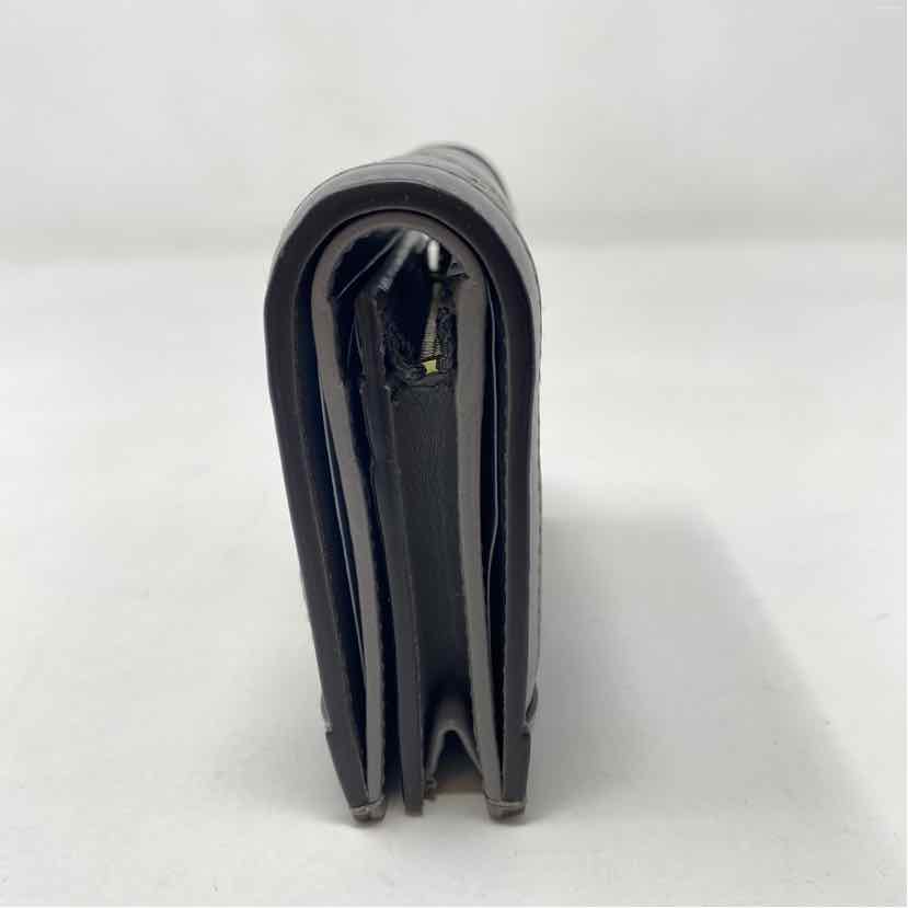 Pre-Owned Gucci Grey Leather Designer Wallet