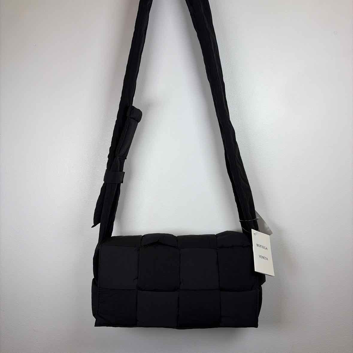 Pre-Owned Bottega Veneta Black Nylon Designer Handbag