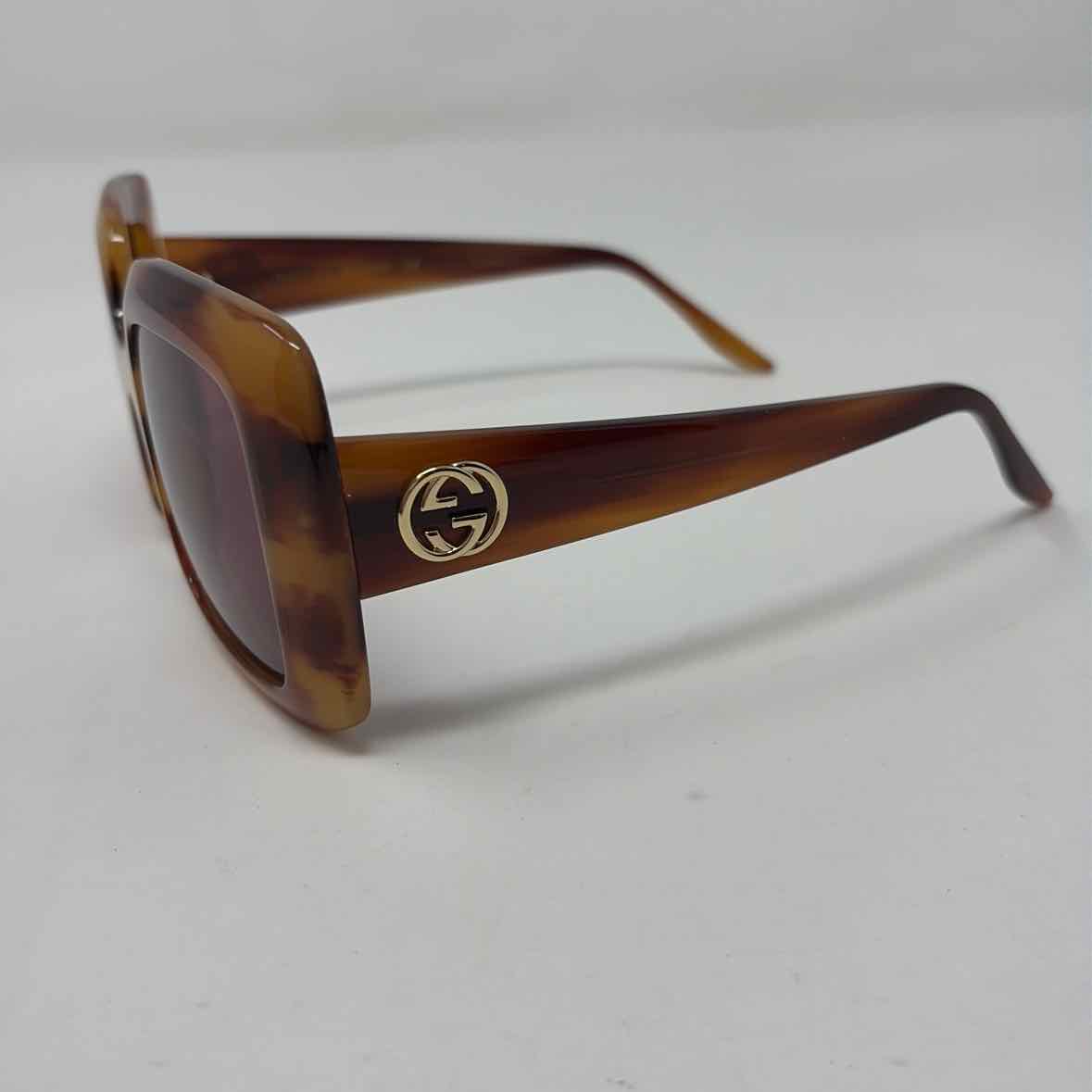 Pre-Owned Gucci Tortoise Plastic Designer Sunglasses