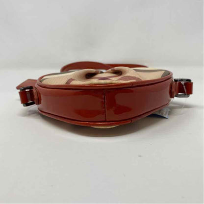 Pre-Owned Burberry Plaid Canvas Designer Handbag