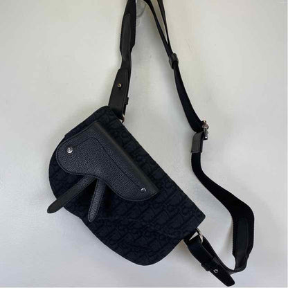 Pre-Owned Christian Dior Black Canvas Designer Handbag