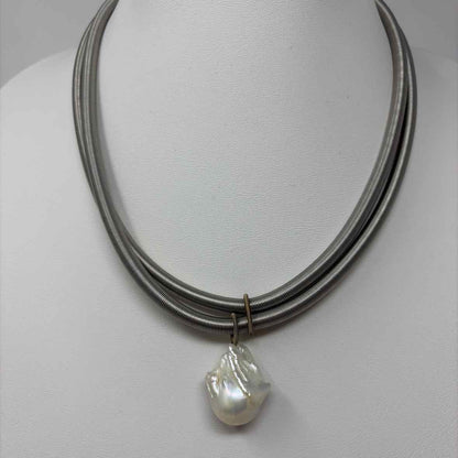 Pre-Owned Boutique Silver Chains Necklace