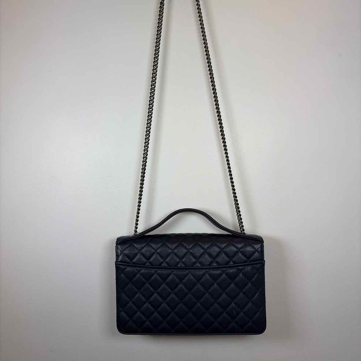 Pre-Owned Chanel Navy Leather Designer Handbag