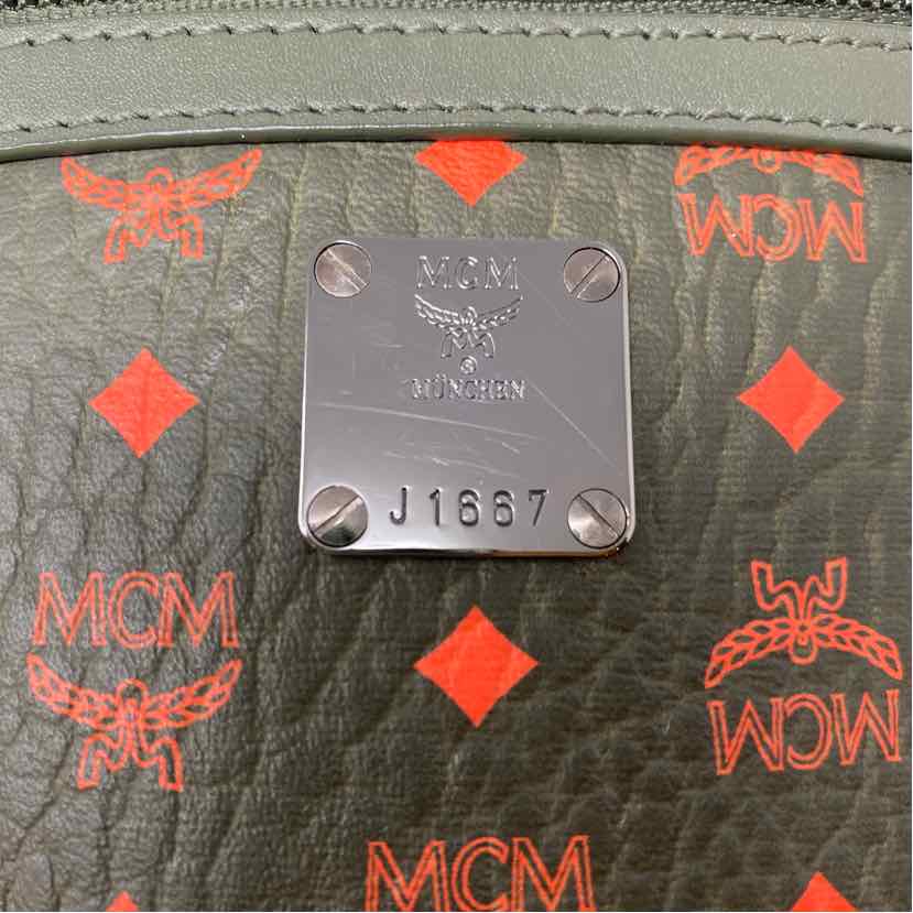 Pre-Owned MCM Olive Leather Designer Handbag