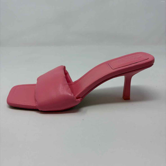 Pre-Owned Shoe Size 9.5 ZARA Pink Sandals