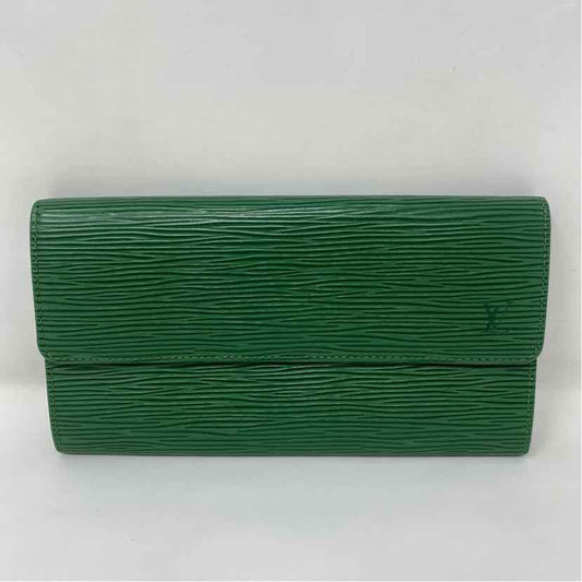Pre-Owned Louis Vuitton Green Leather Designer Wallet