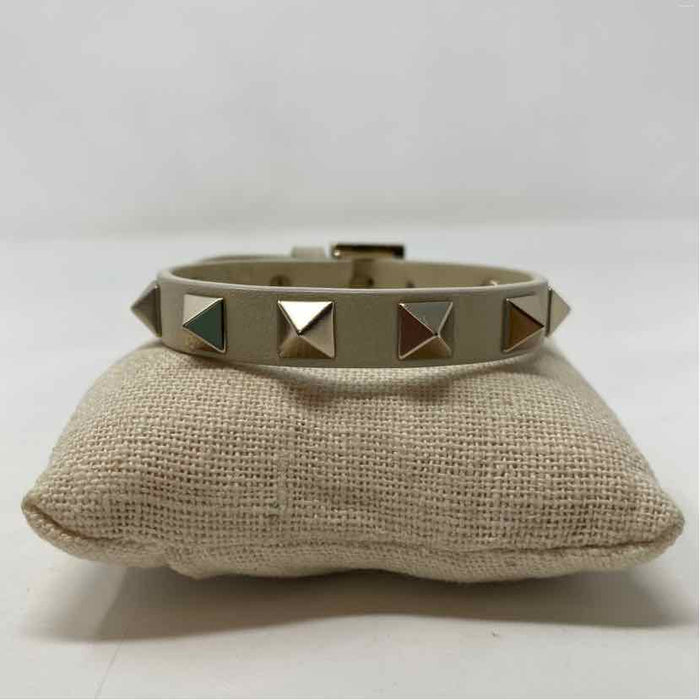 Pre-Owned Valentino Cream Leather Designer Jewelry
