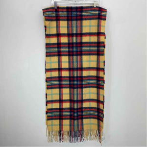 Pre-Owned Boutique Plaid Knit Scarf