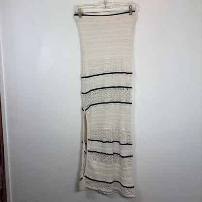 Pre-Owned Size XS DEX White/ Black Casual Dress