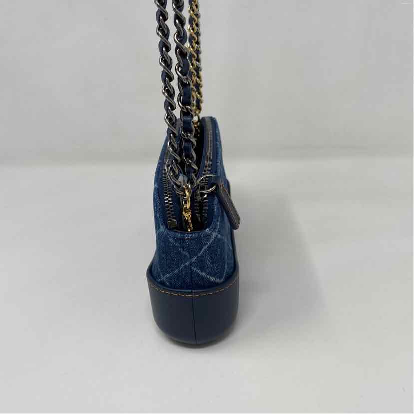 Pre-Owned Chanel Denim Denim Designer Handbag