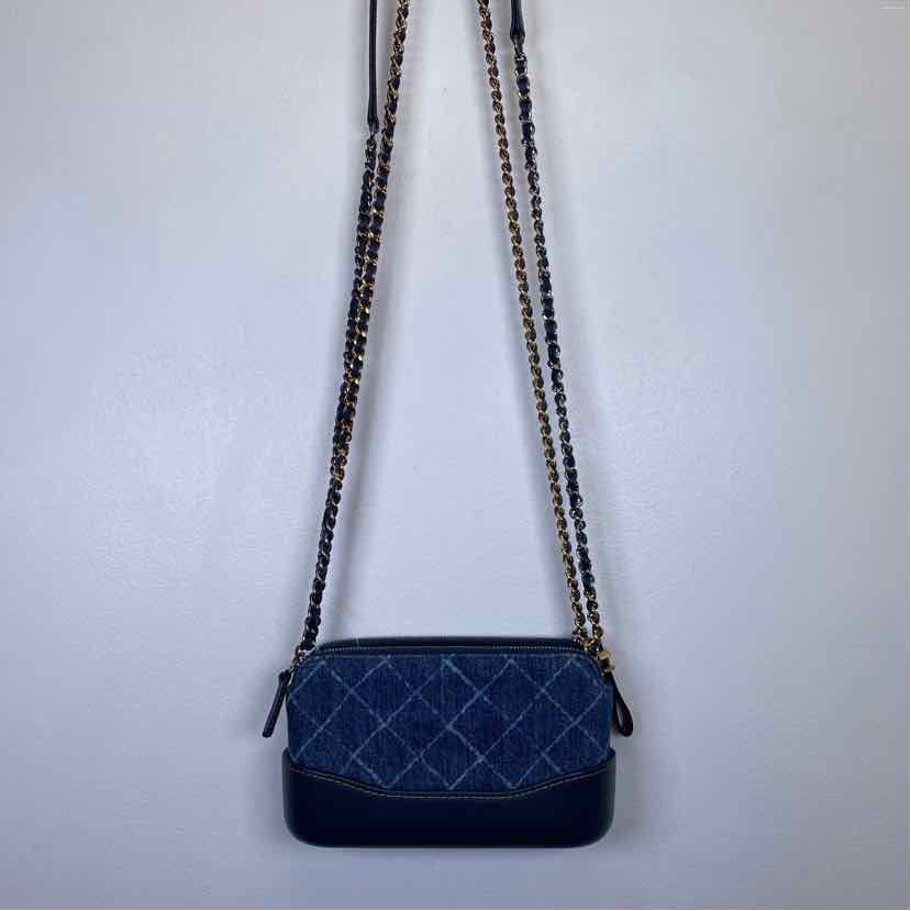 Pre-Owned Chanel Denim Denim Designer Handbag