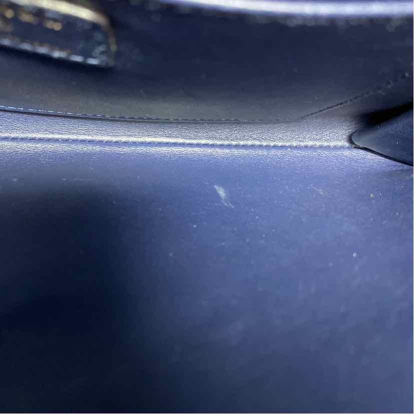 Pre-Owned Chanel Red/Navy Leather Designer Handbag