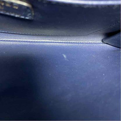 Pre-Owned Chanel Red/Navy Leather Designer Handbag