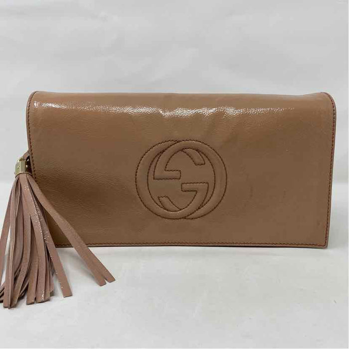 Pre-Owned Gucci Tan Patent Designer Handbag