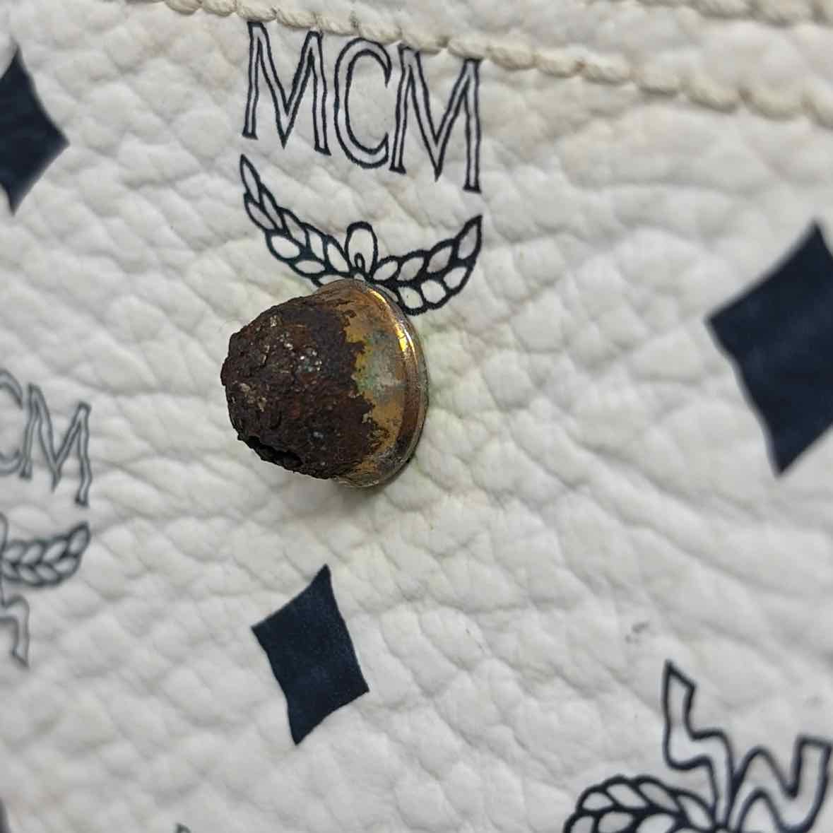 Pre-Owned MCM White Leather Designer Handbag