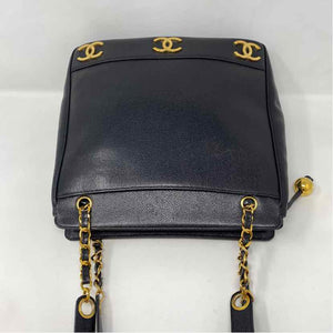 Pre-Owned Chanel Black Leather Designer Handbag