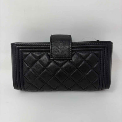 Pre-Owned Chanel Black Leather Designer Wallet