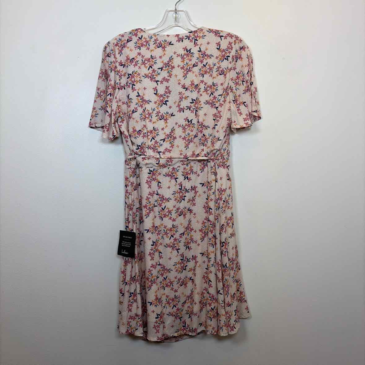 Pre-Owned Size M Lulus Pink Multi Casual Dress