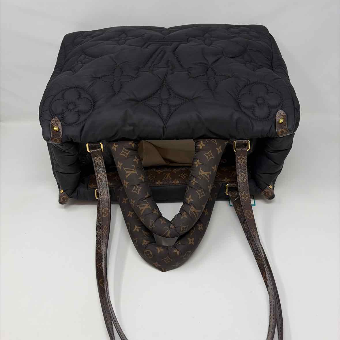 Pre-Owned Louis Vuitton Black/Brown Nylon Designer Handbag