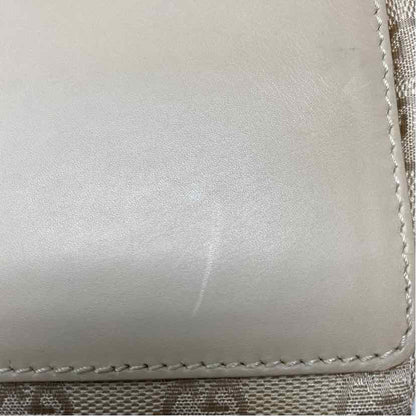 Pre-Owned Gucci Cream Canvas Designer Handbag