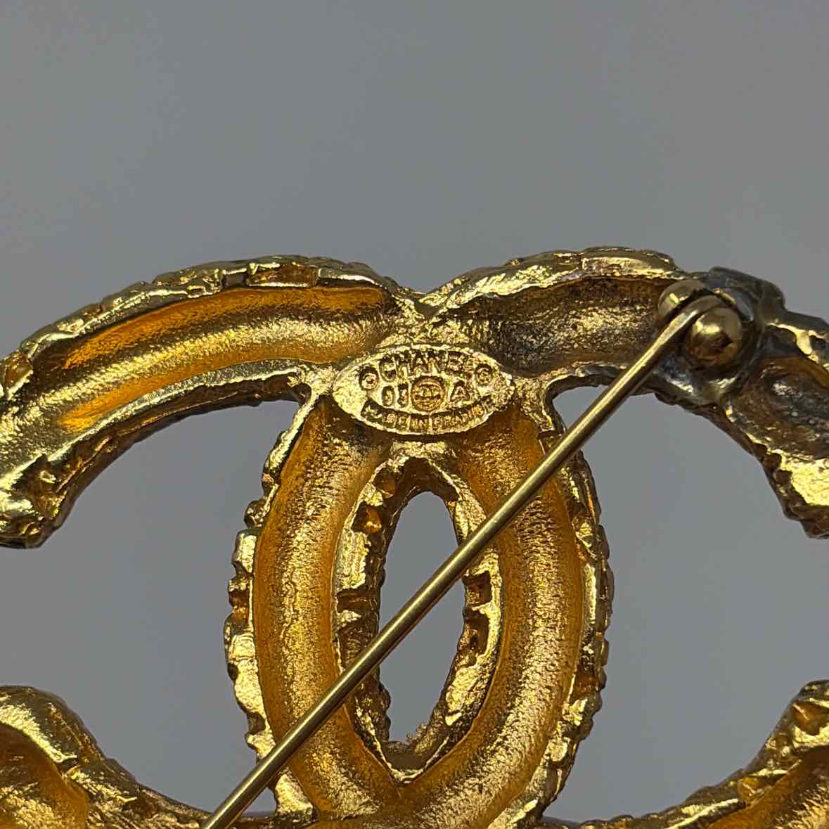 Pre-Owned Chanel Gold Metal Designer Jewelry