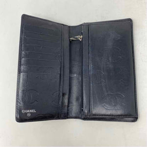 Pre-Owned Chanel Black Leather Designer Wallet