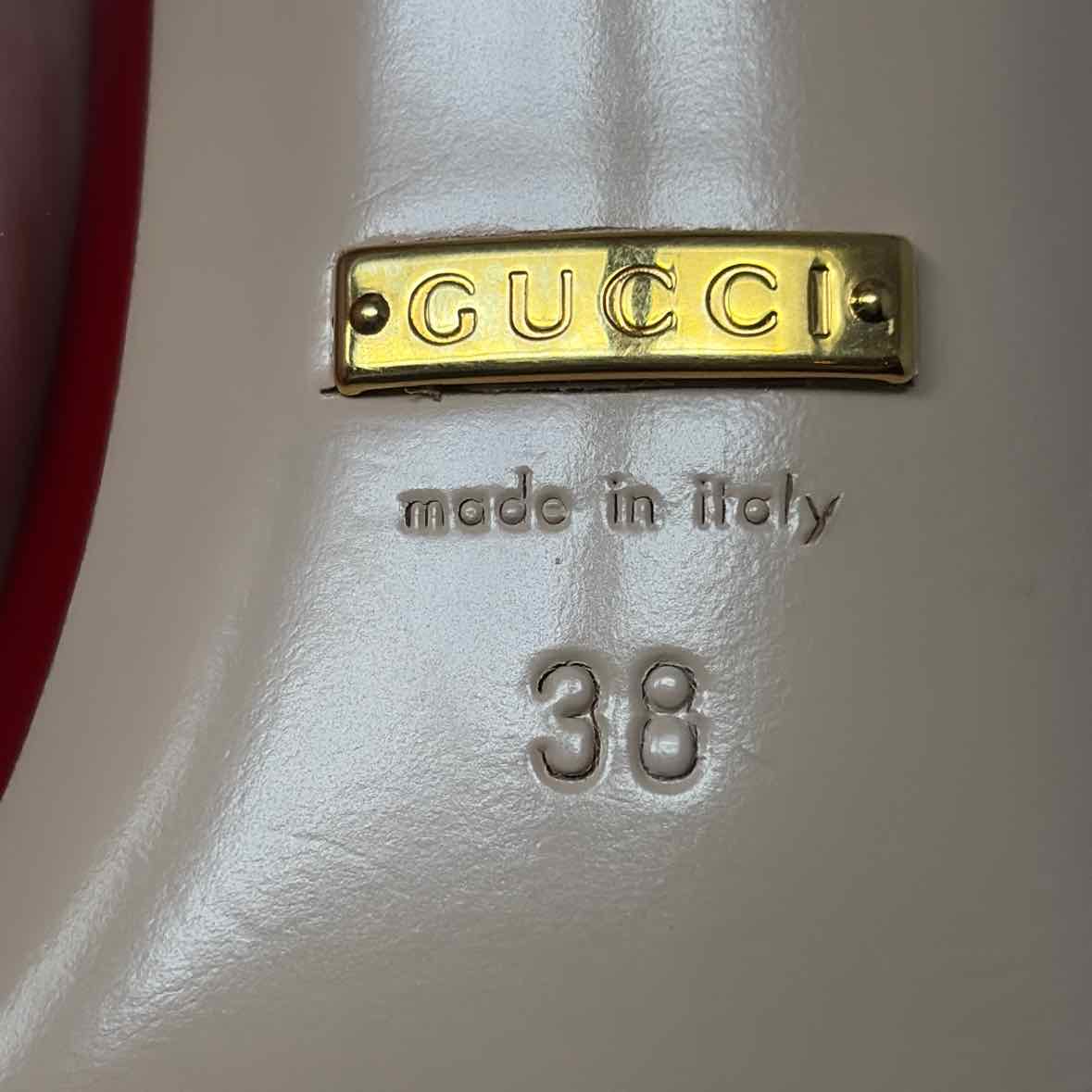 Pre-Owned Gucci Red Patent Shoe Size 7.5 Designer Shoes
