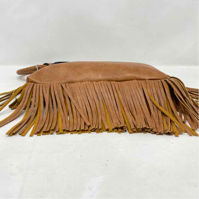 Pre-Owned Calin Collection Cognac faux leather Wristlet