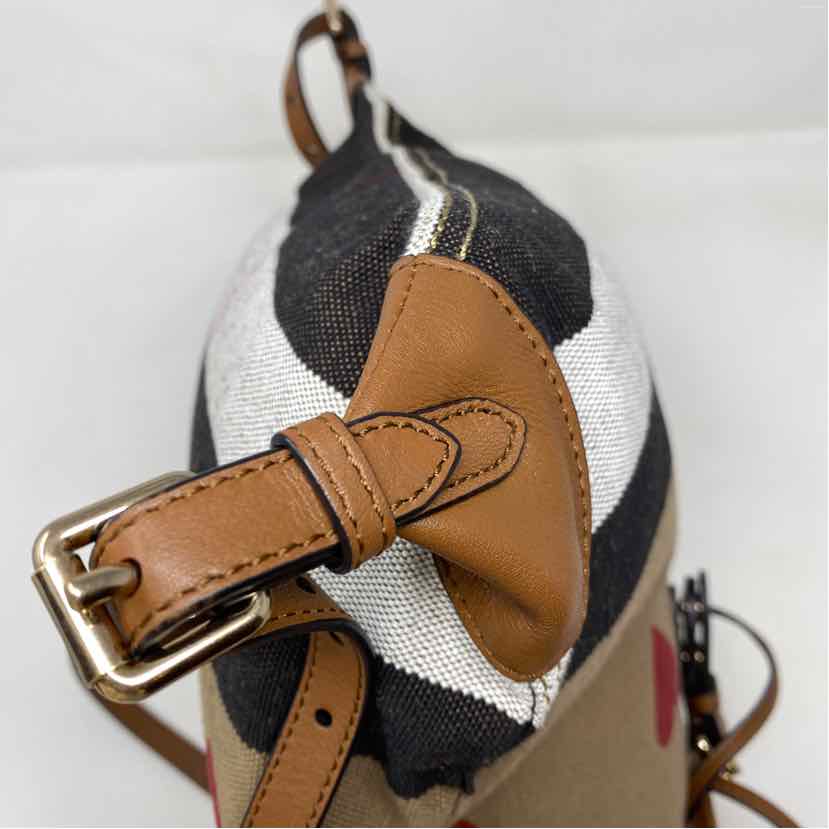 Pre-Owned Burberry Plaid Canvas Designer Handbag