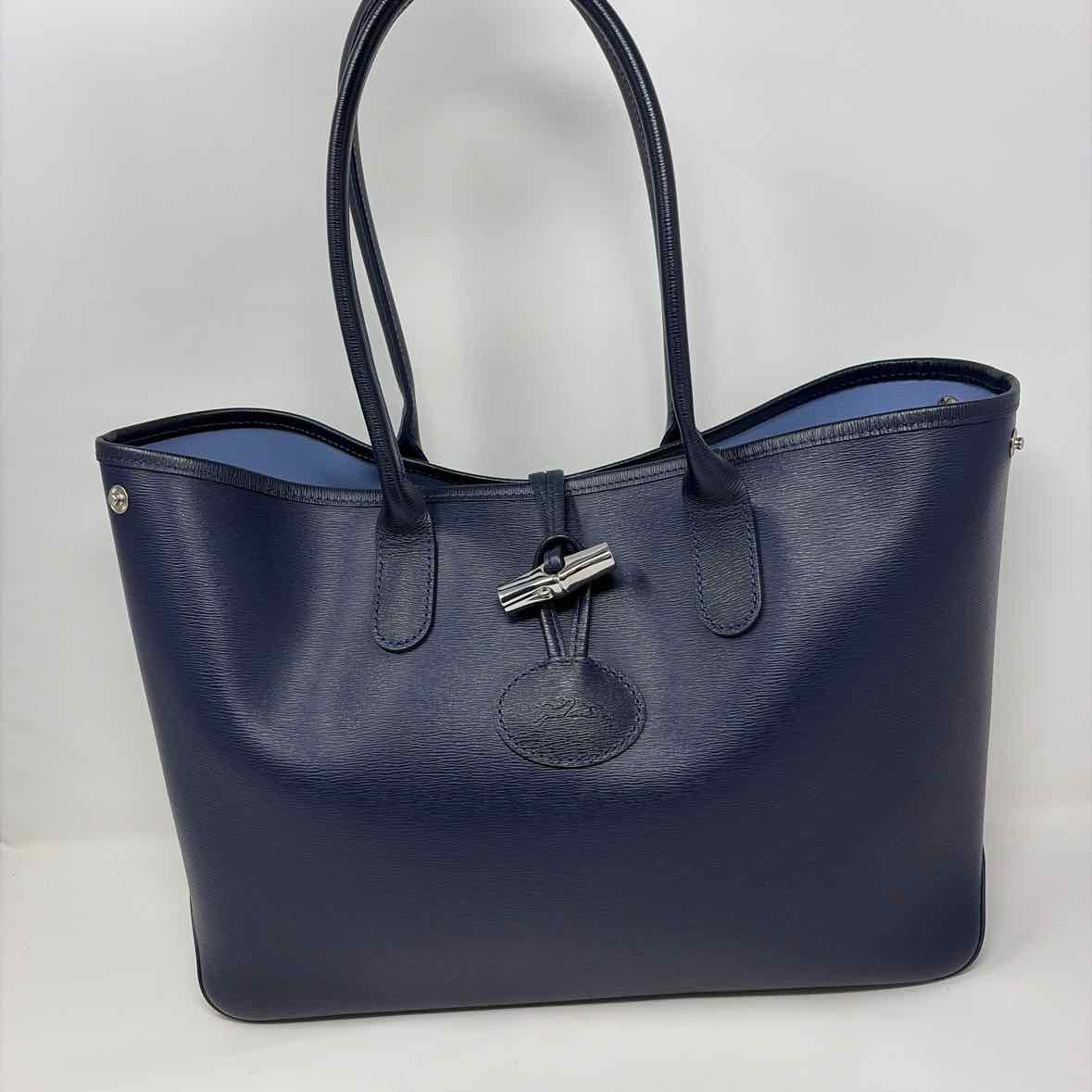 Pre-Owned Longchamp Navy Leather Handbag