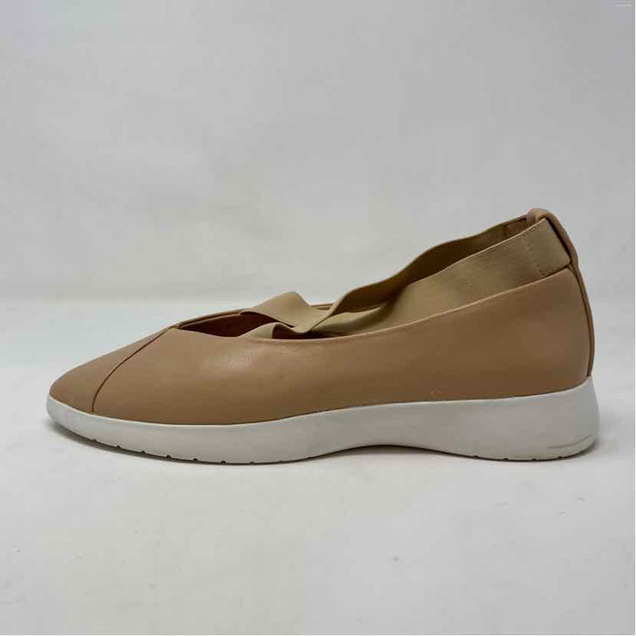 Pre-Owned Shoe Size 9.5 Taryn Rose Beige Slide
