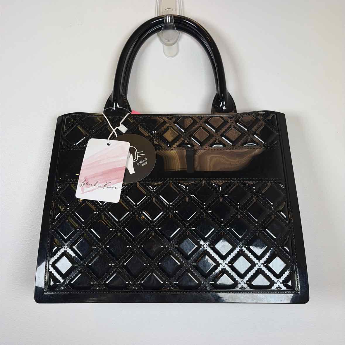 Pre-Owned Blush Kiss Black Patent Handbag