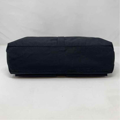 Pre-Owned Gucci Black Nylon Designer Handbag