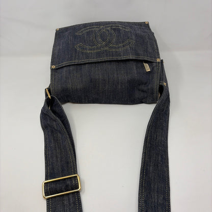 Pre-Owned Chanel Denim Denim Designer Handbag