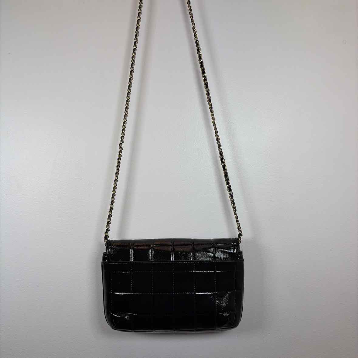 Pre-Owned Tory Burch Black Patent Handbag