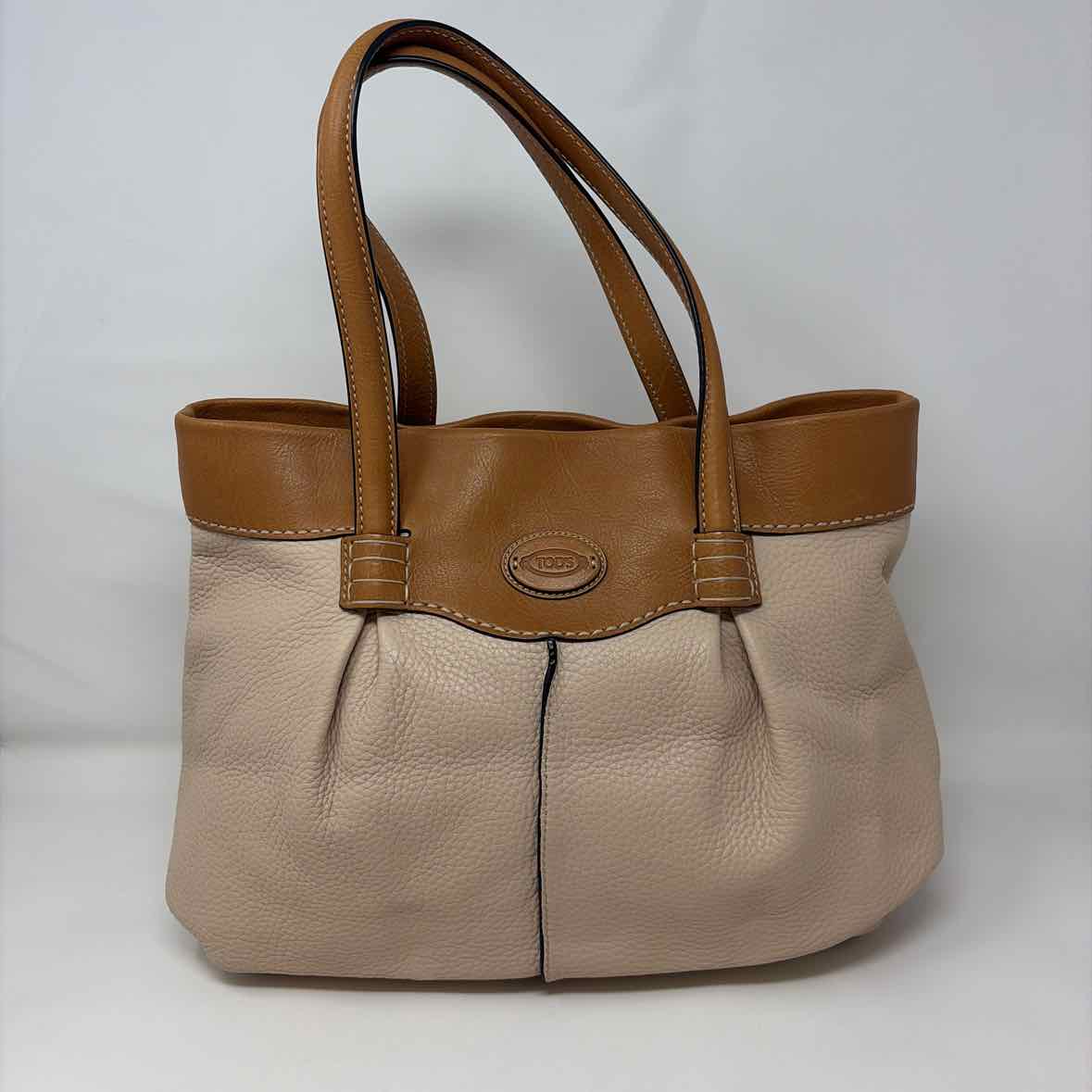 Pre-Owned Tod's Tan Leather Handbag
