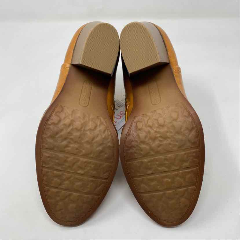 Pre-Owned Shoe Size 8.5 Bare Trap Cognac Booties