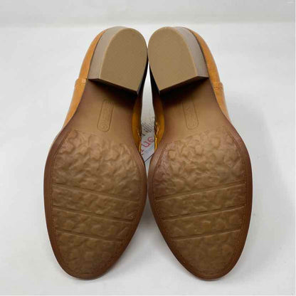 Pre-Owned Shoe Size 8.5 Bare Trap Cognac Booties