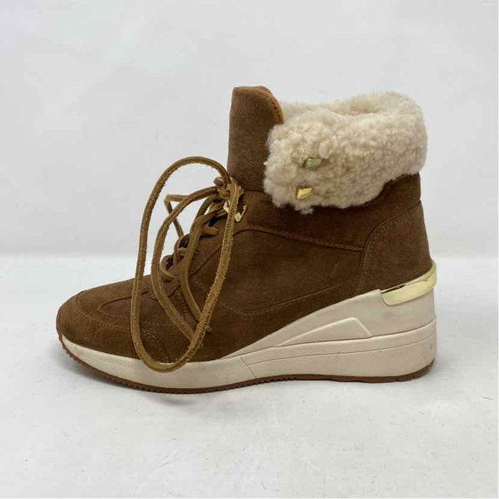 Pre-Owned Shoe Size 6 MICHAEL by Michael Kors Cognac Booties