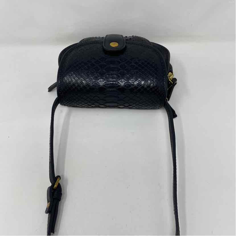 Pre-Owned MOMO Black Leather Handbag
