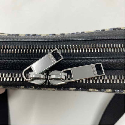 Pre-Owned Christian Dior Monogram Canvas Designer Handbag