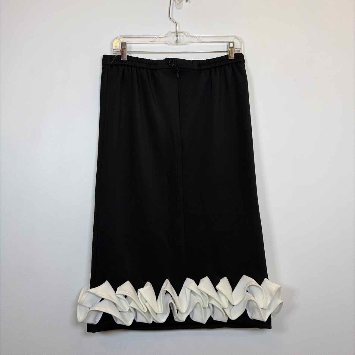 Pre-Owned Size M Studio EY Black/White Skirt