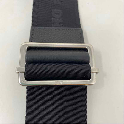 Pre-Owned Christian Dior Black Canvas Designer Handbag