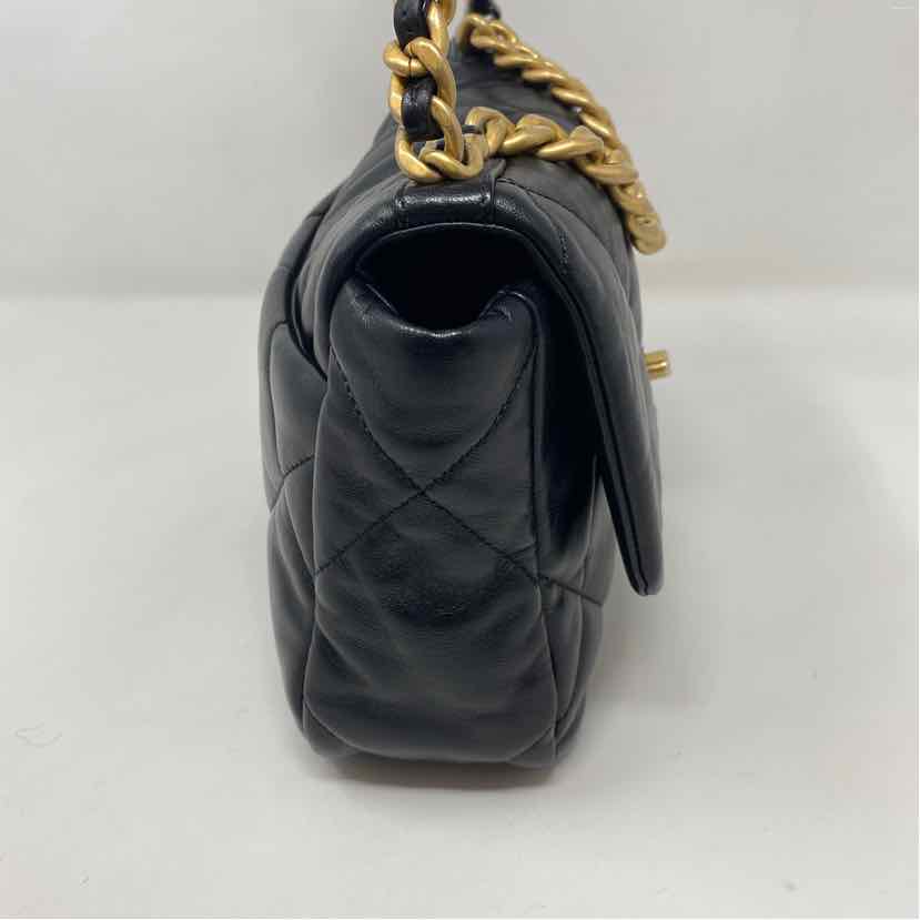 Pre-Owned Chanel Black Leather Designer Handbag